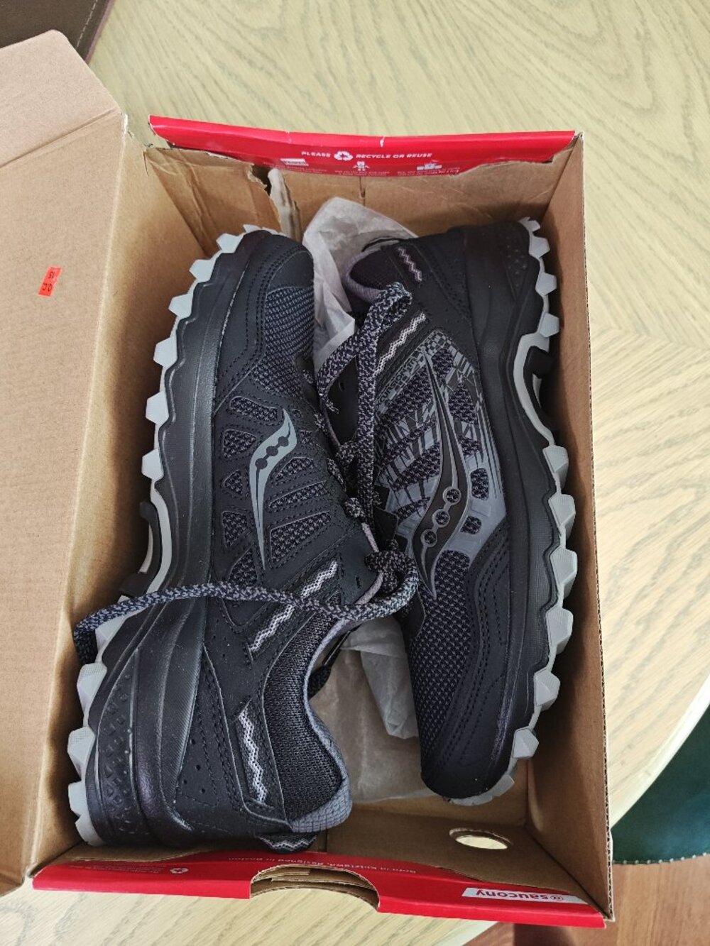 Saucony Excursion TR12 Men's Size 10 Black Grey Trail Running Shoes NIB